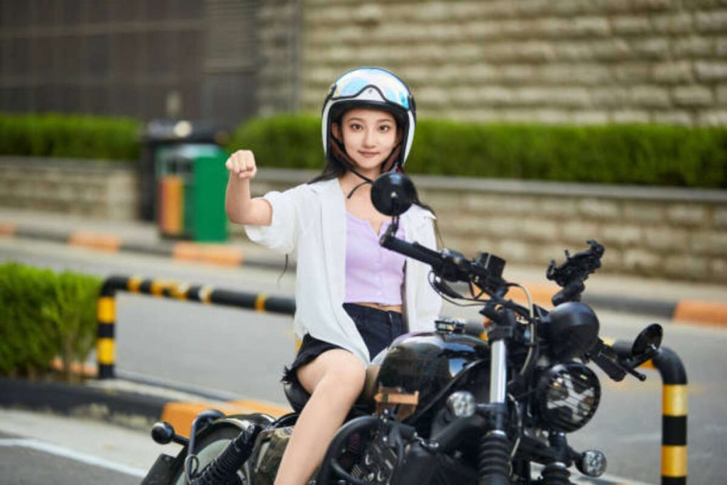 Best Starter Motorcycle For a Woman